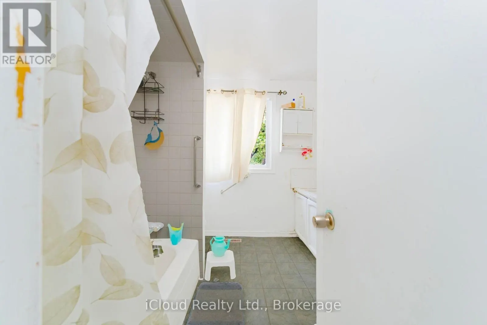 25 - 25 VODDEN COURT