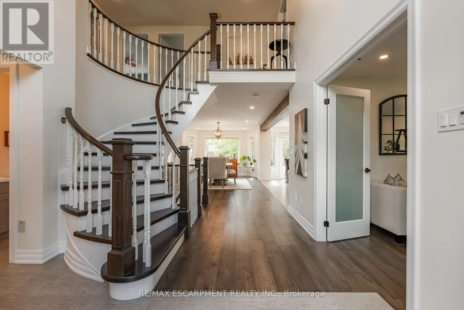 2130 WINDING WAY