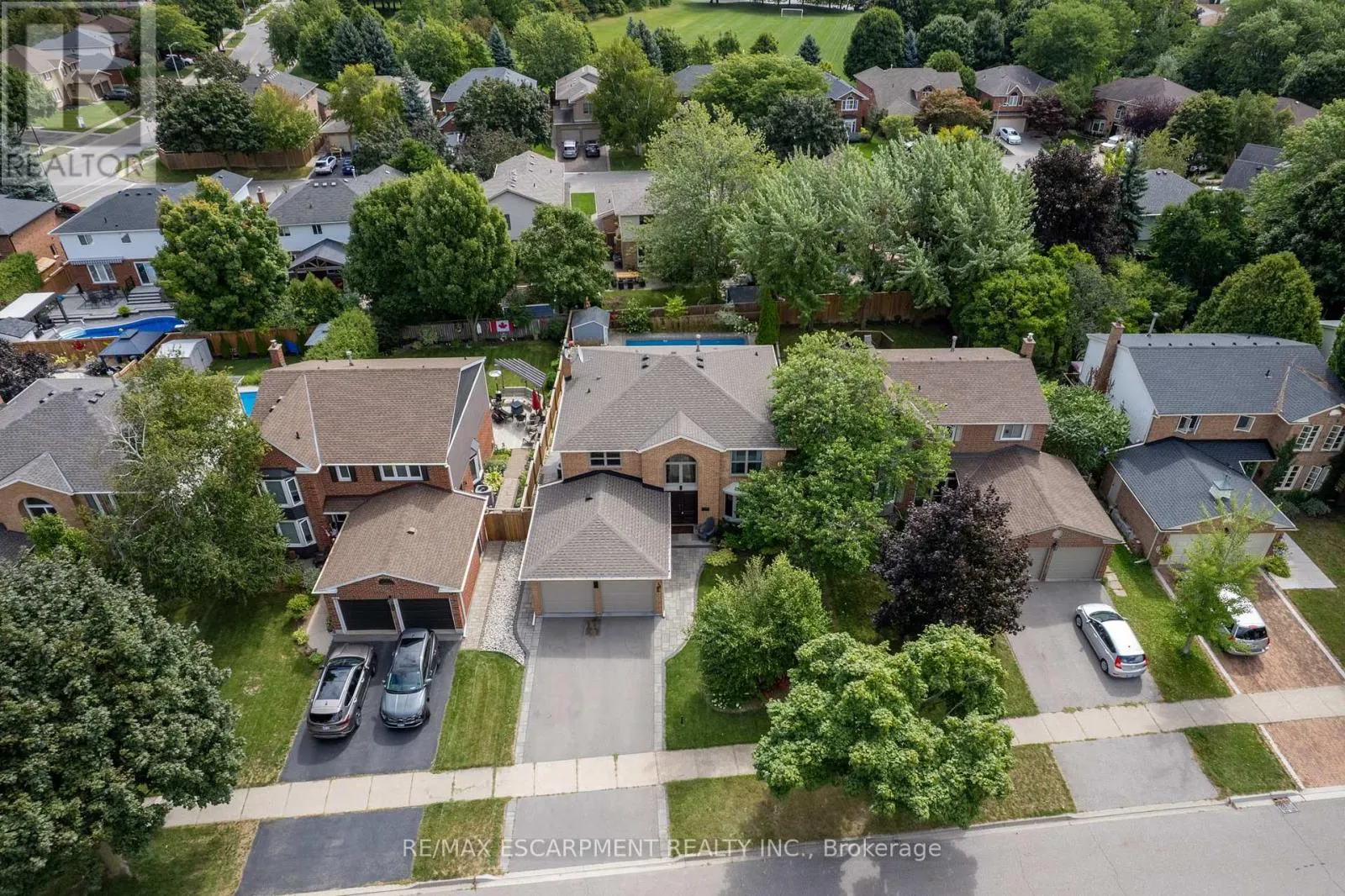 2130 WINDING WAY