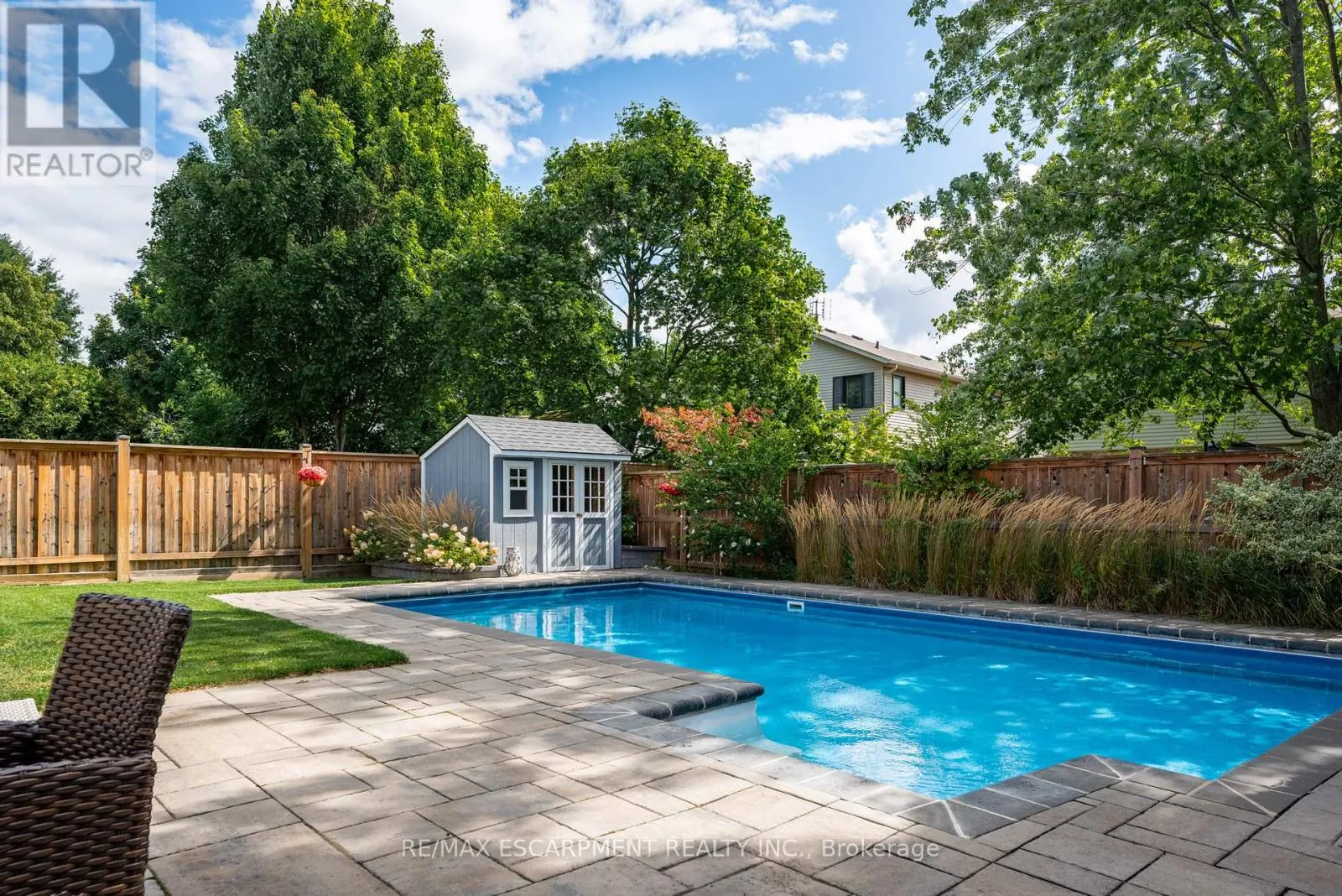 2130 WINDING WAY