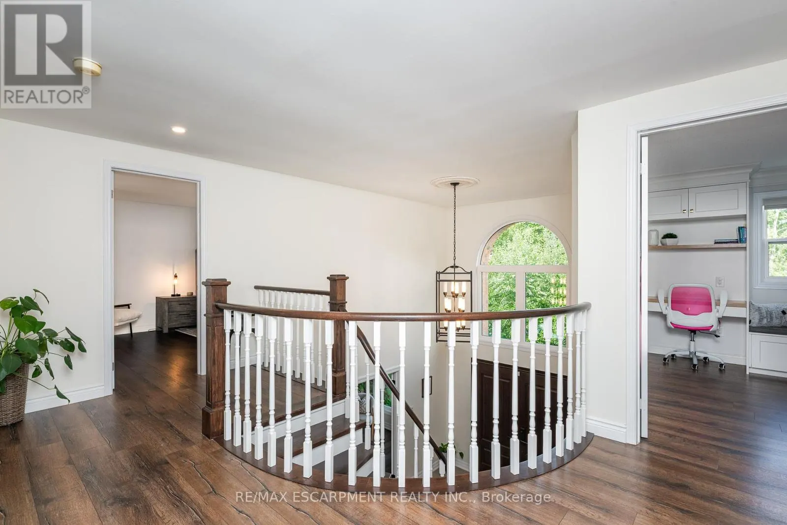 2130 WINDING WAY