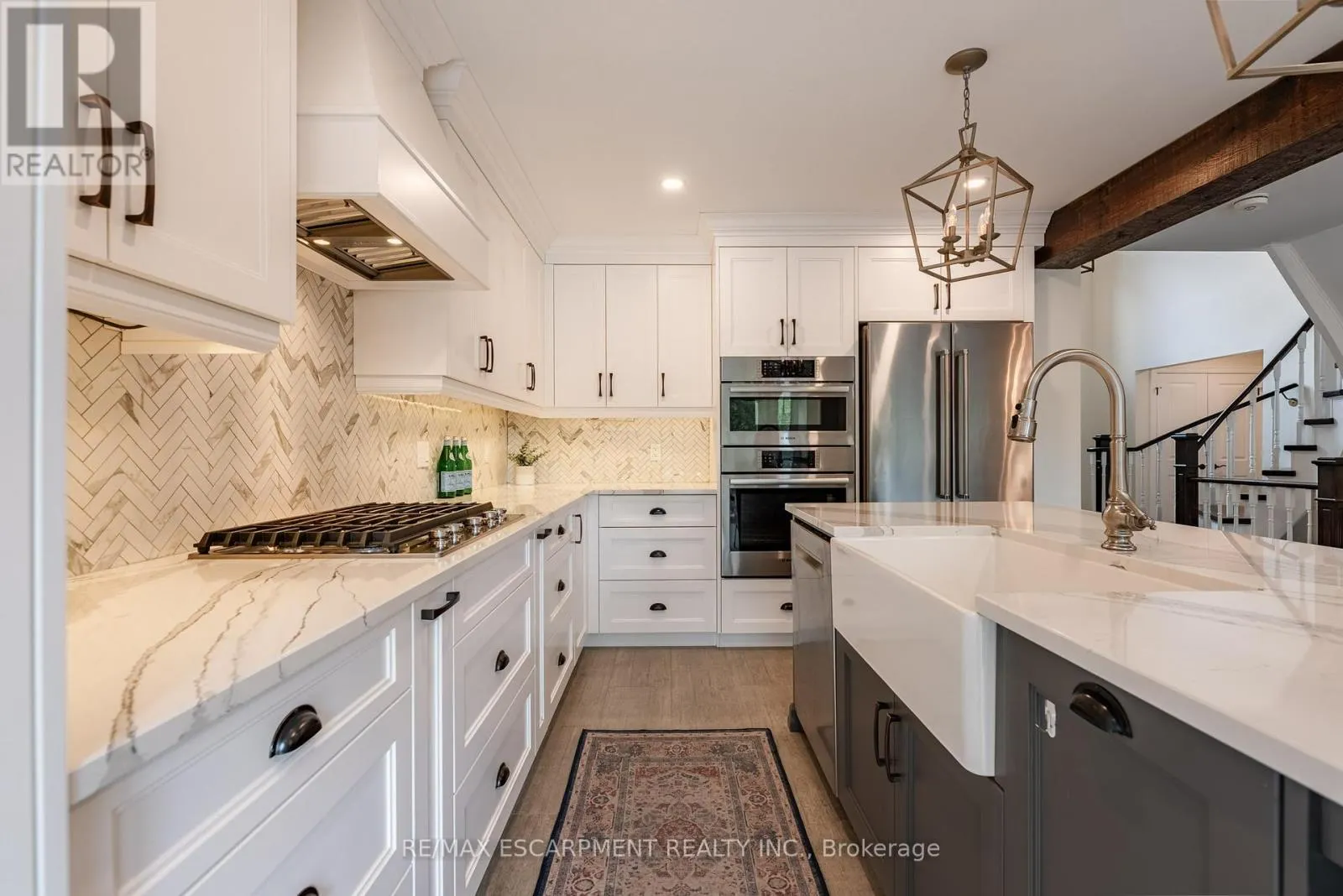 2130 WINDING WAY