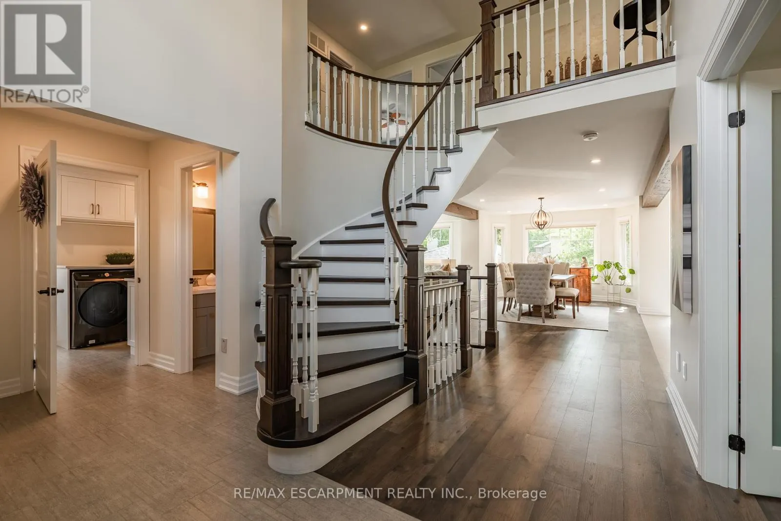 2130 WINDING WAY