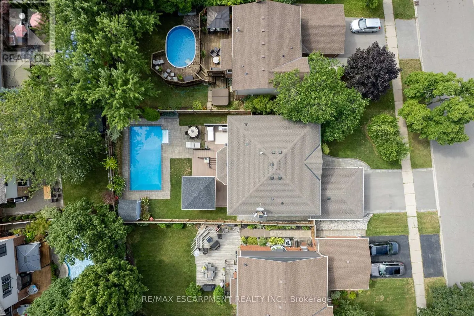 2130 WINDING WAY