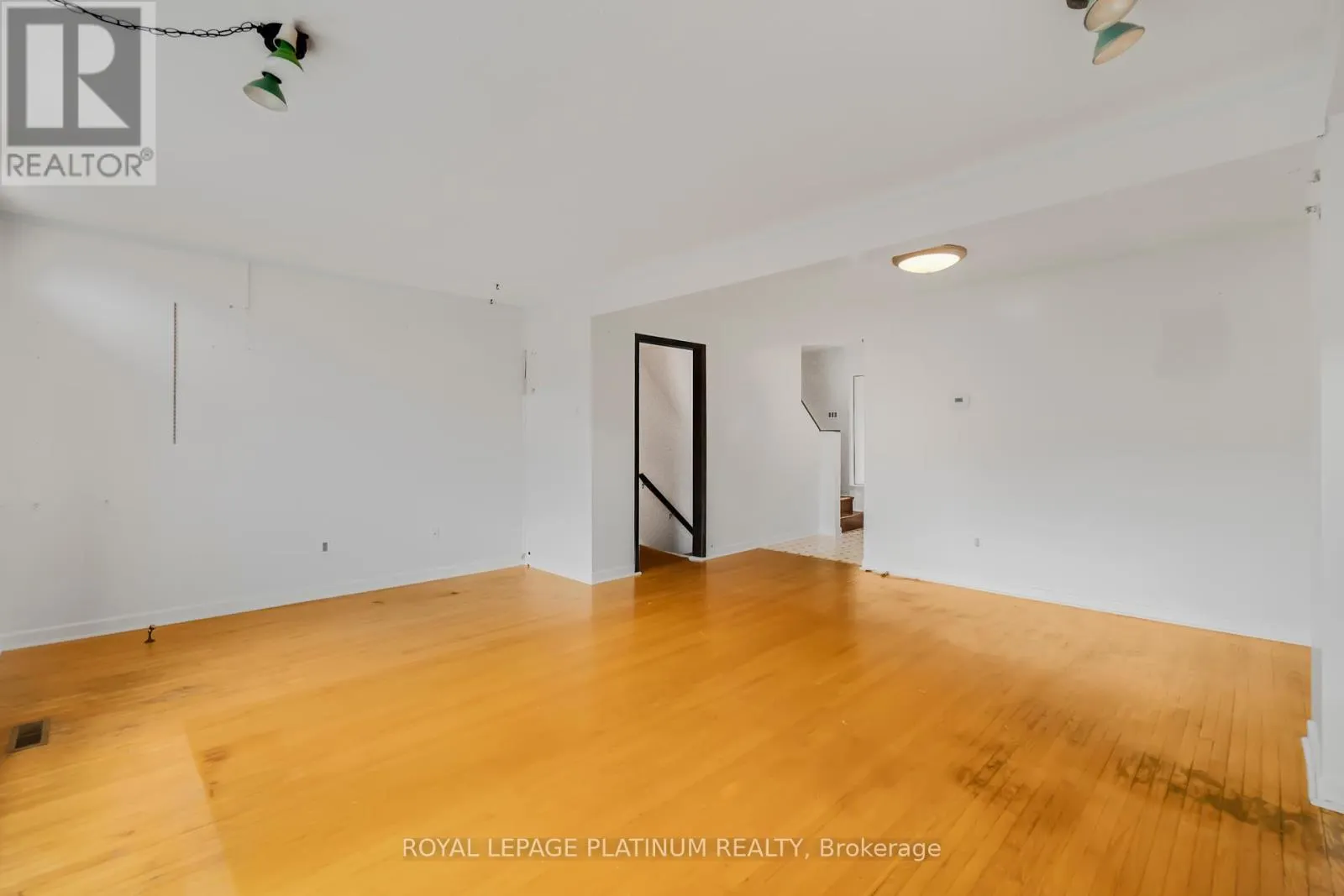 48 - 246 JOHN GARLAND BOULEVARD