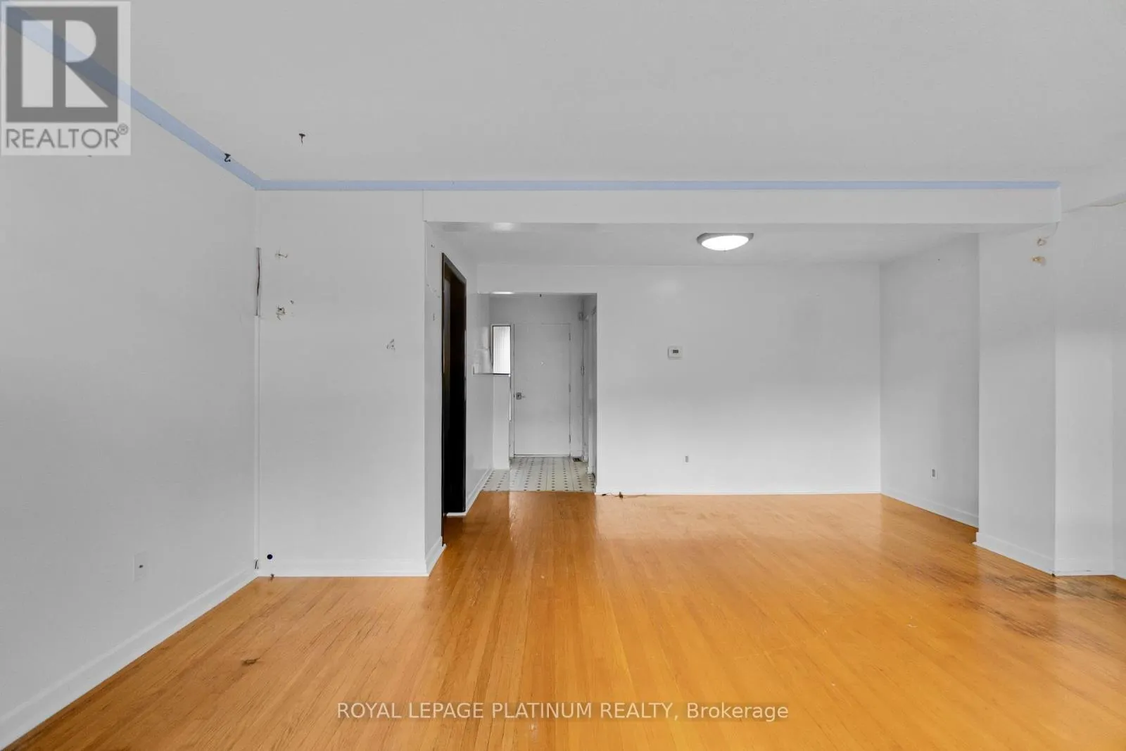 48 - 246 JOHN GARLAND BOULEVARD