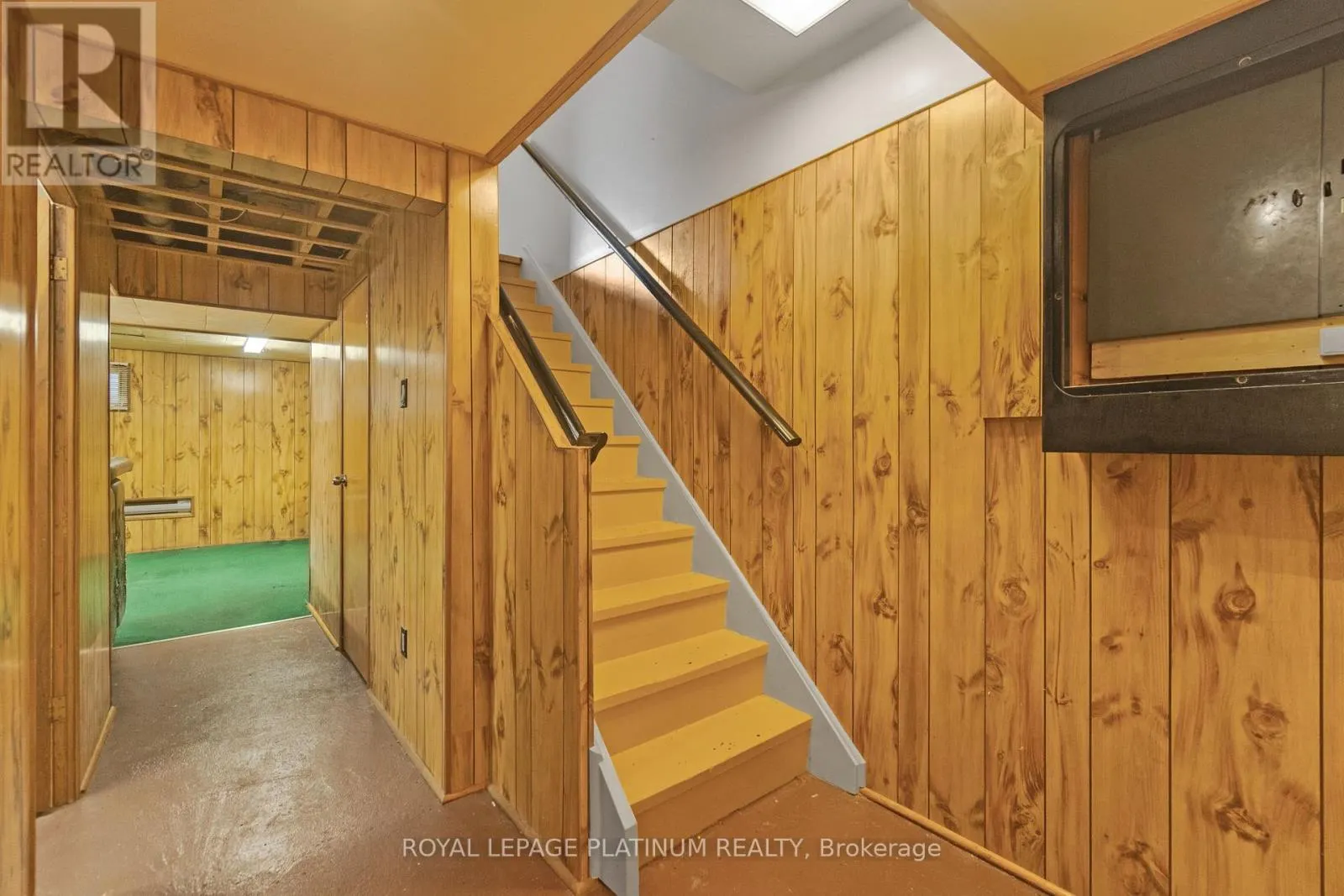 48 - 246 JOHN GARLAND BOULEVARD