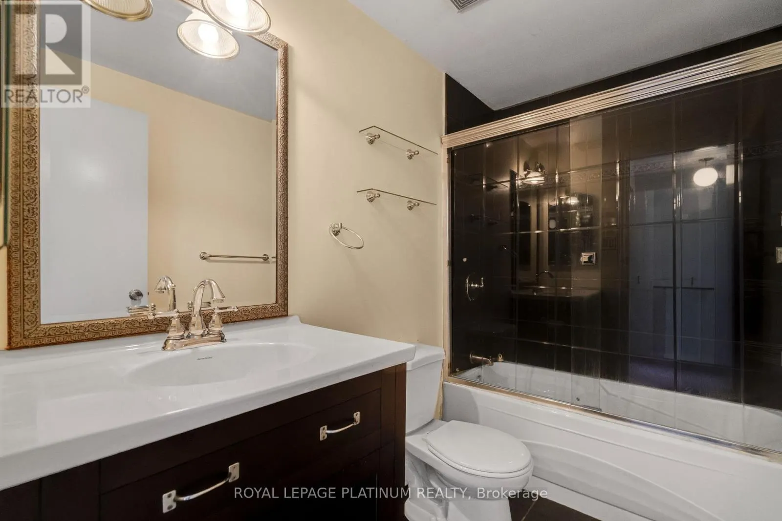 48 - 246 JOHN GARLAND BOULEVARD