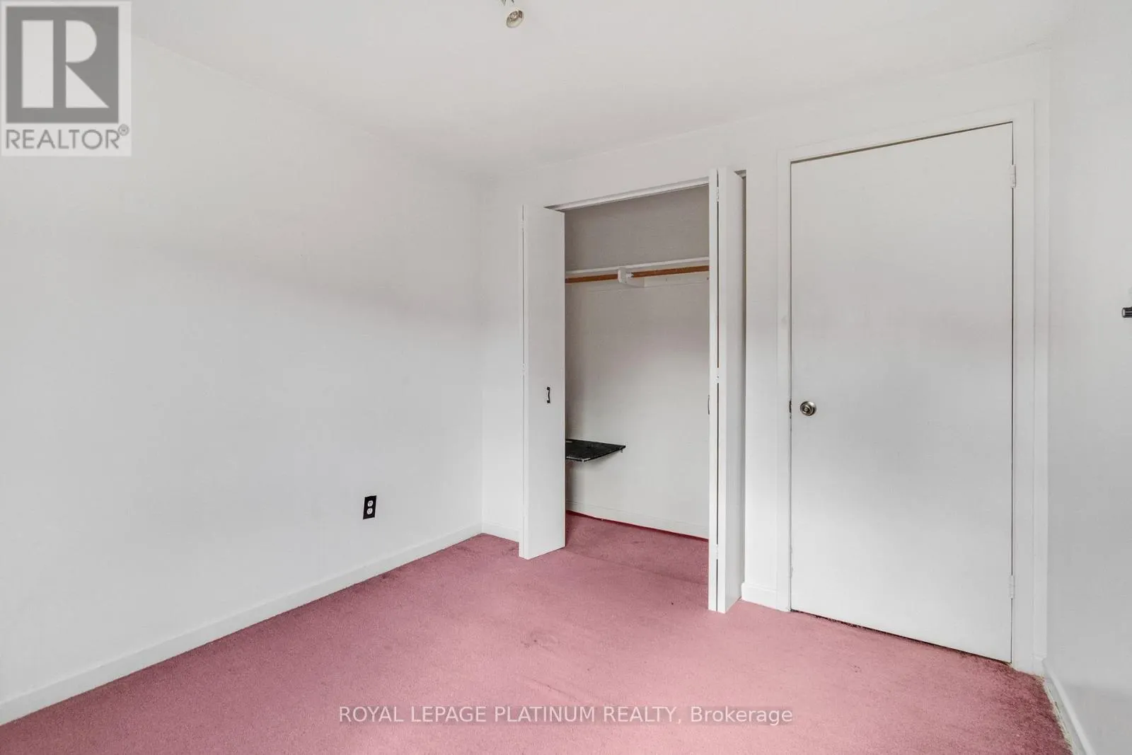 48 - 246 JOHN GARLAND BOULEVARD