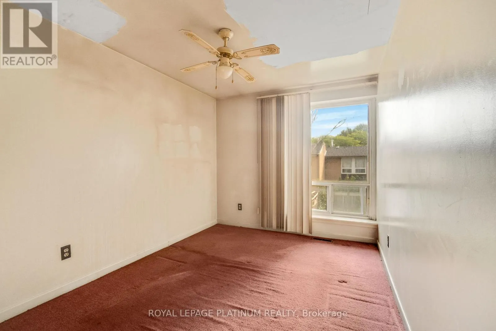 48 - 246 JOHN GARLAND BOULEVARD