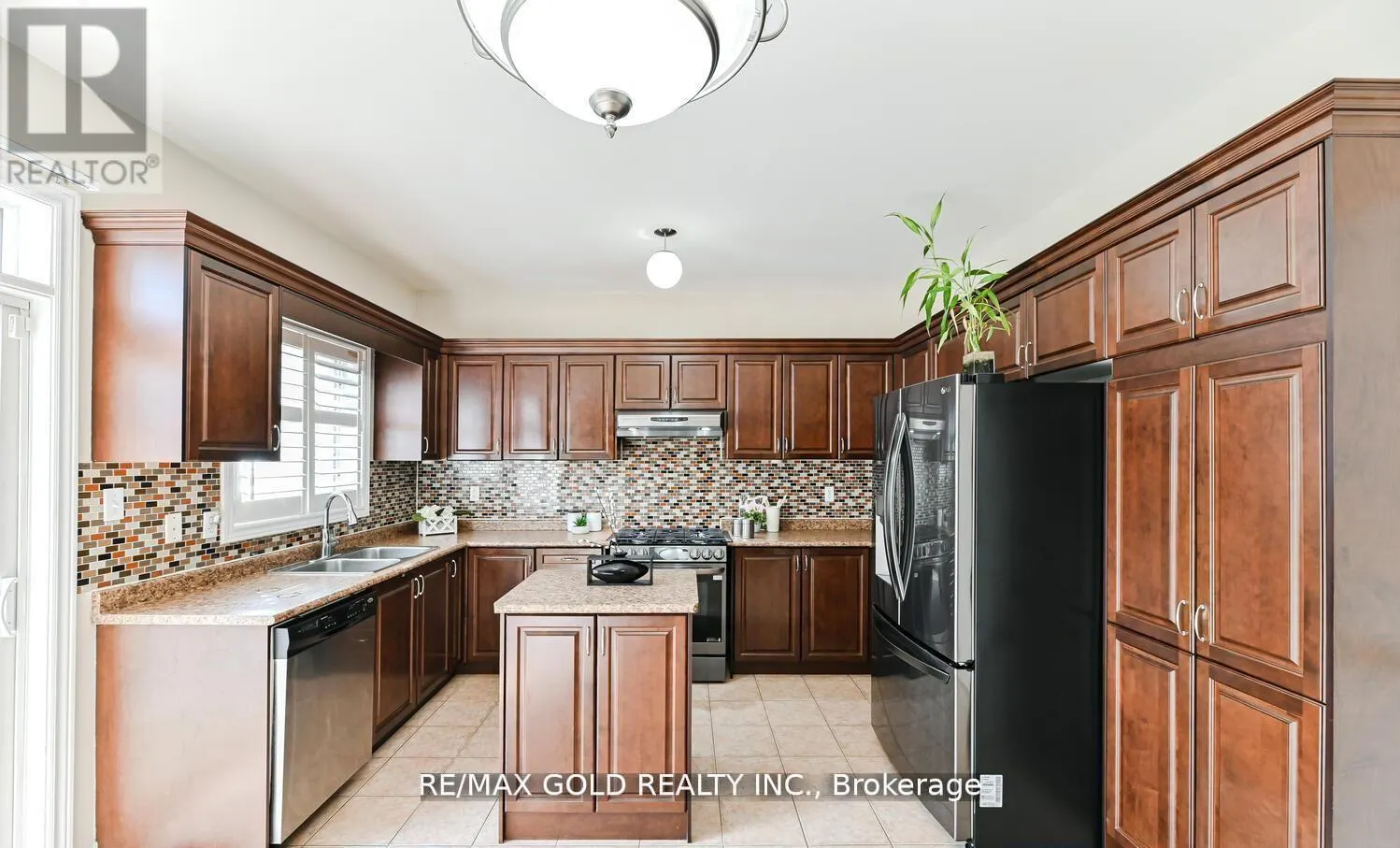 54 GAMSON CRESCENT