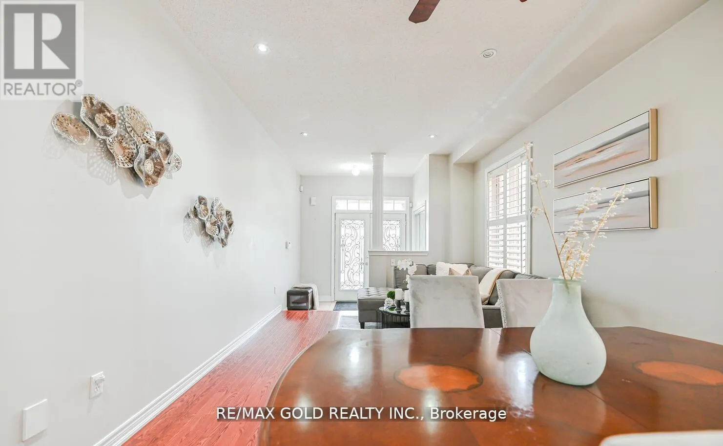 54 GAMSON CRESCENT
