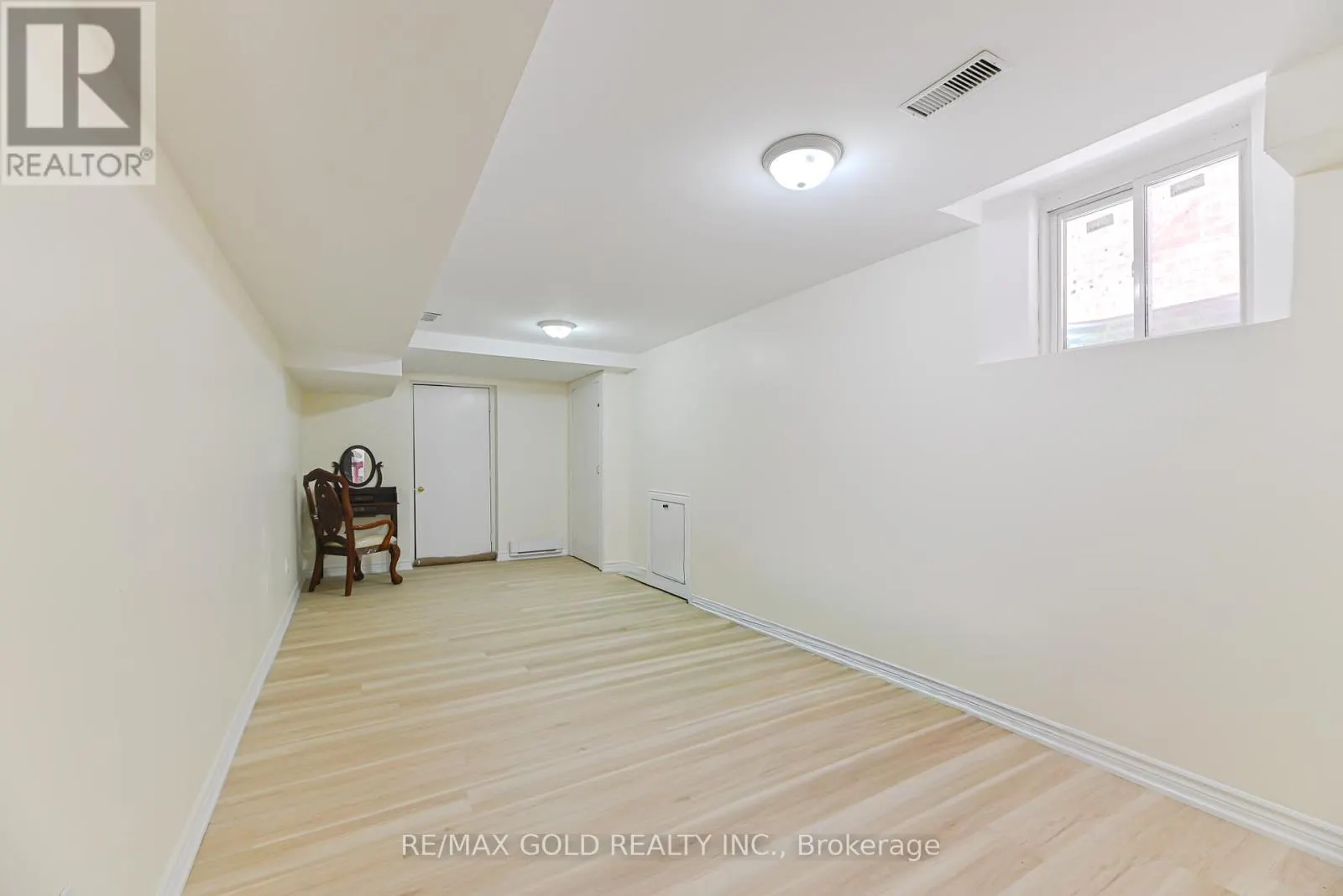 54 GAMSON CRESCENT