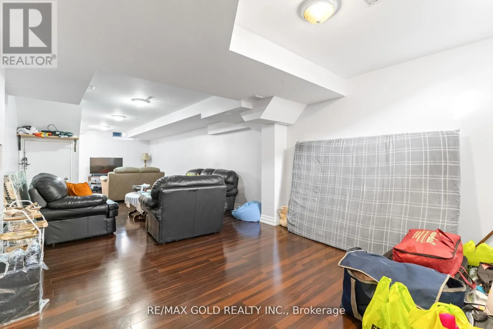 22 NUTWOOD WAY
