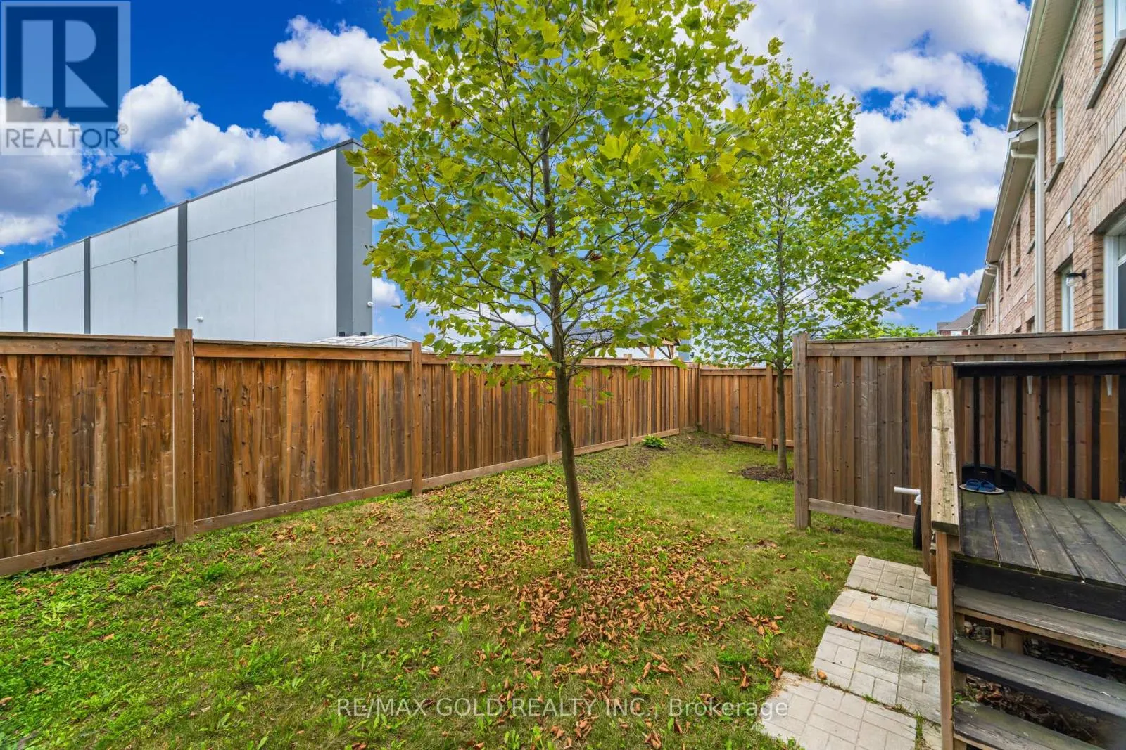 62 VALLEY LANE