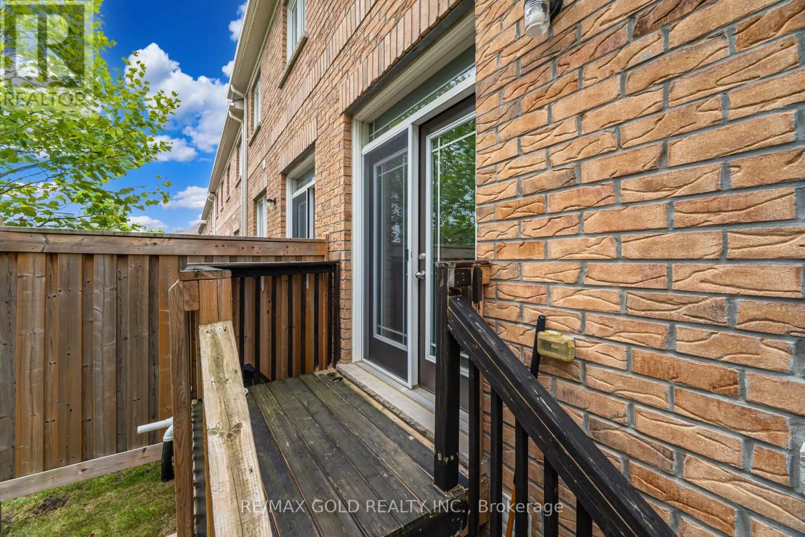 62 VALLEY LANE