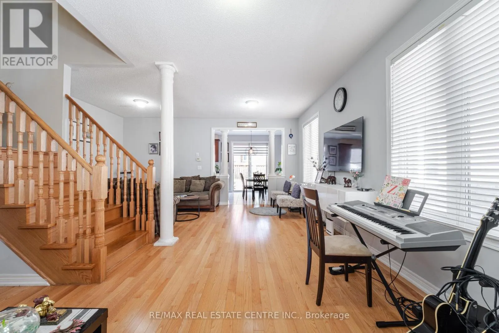 15 VANDERPOOL CRESCENT