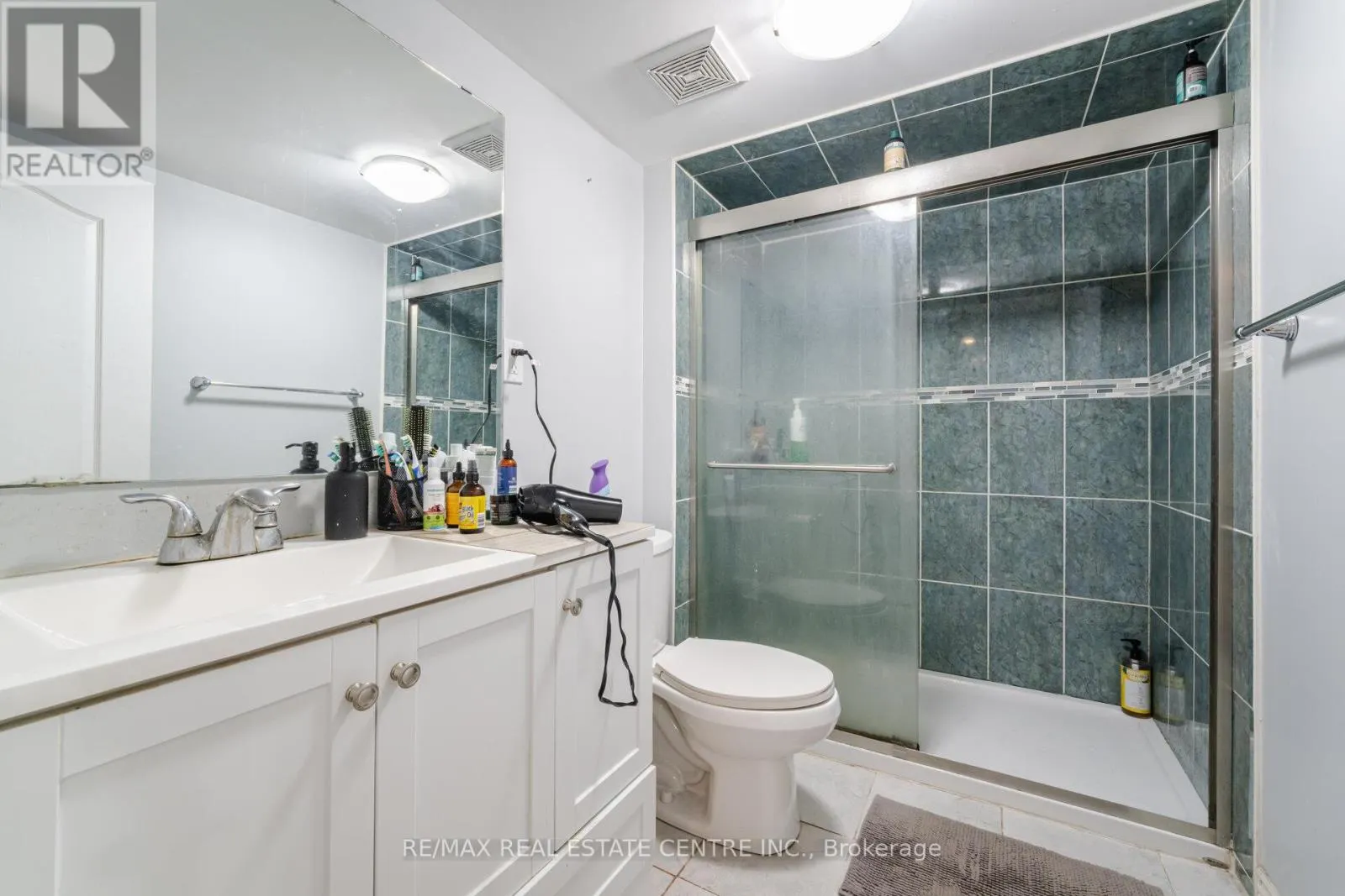 15 VANDERPOOL CRESCENT