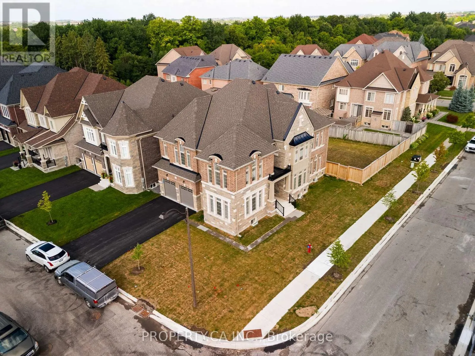 32 VALLEYWEST ROAD
