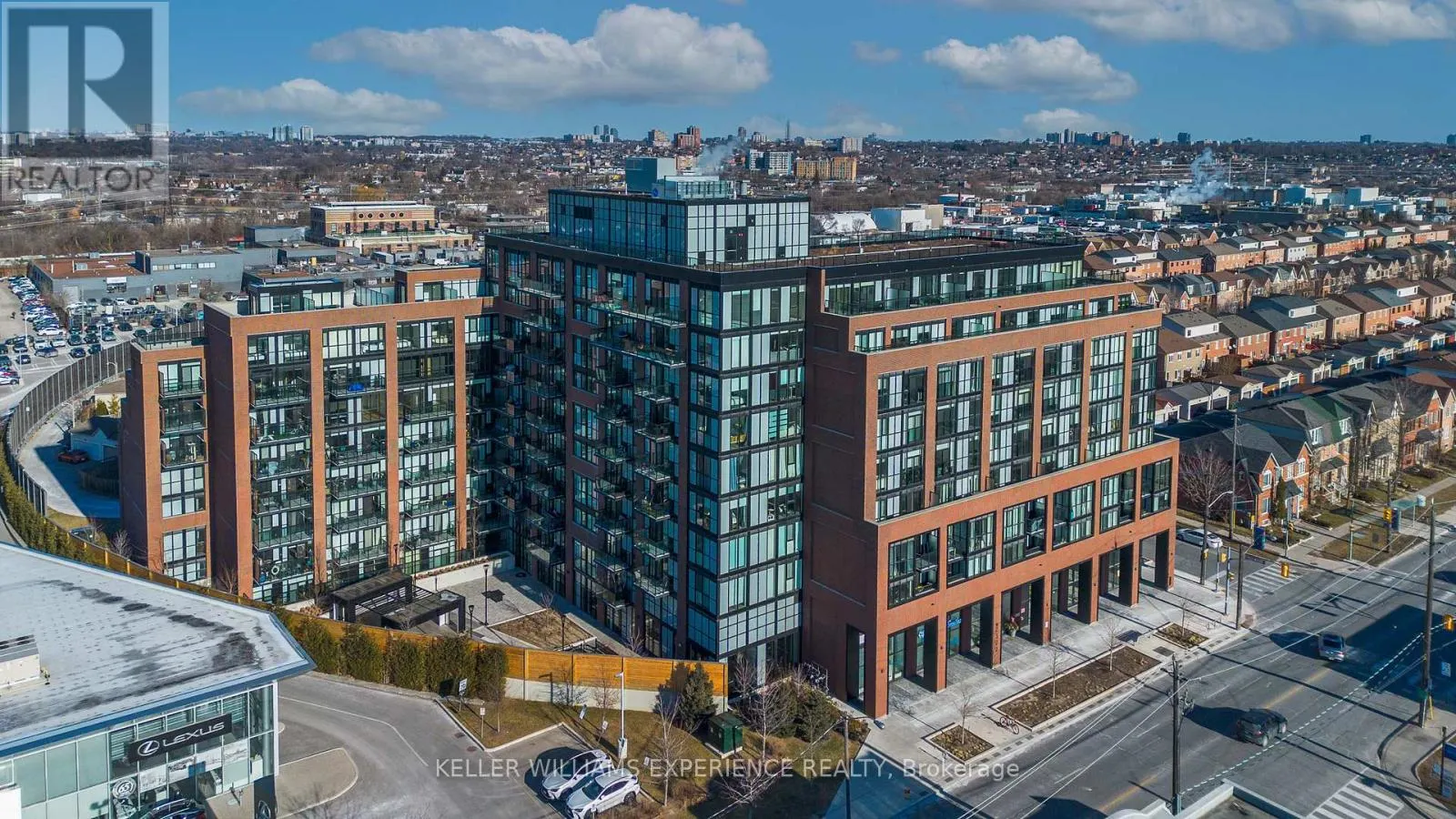 118 - 2300 ST CLAIR AVENUE W