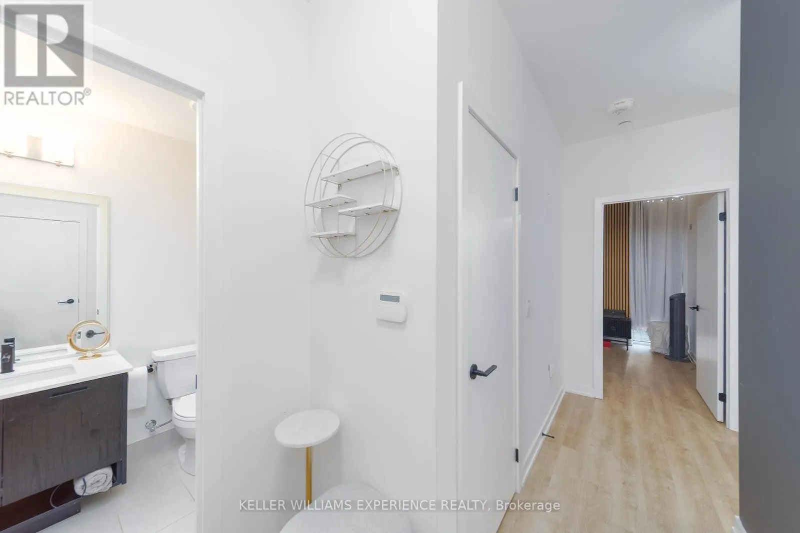118 - 2300 ST CLAIR AVENUE W