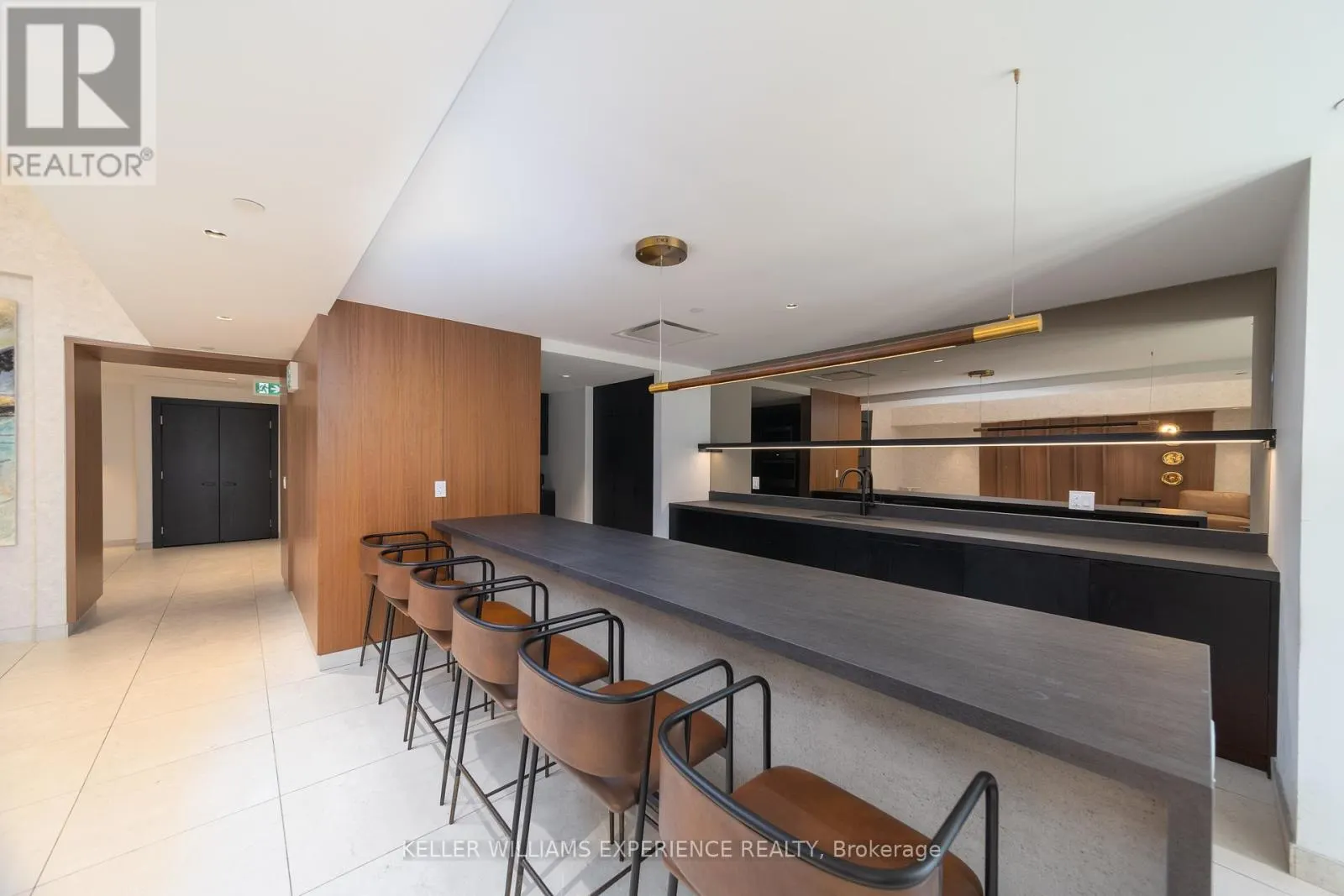 118 - 2300 ST CLAIR AVENUE W