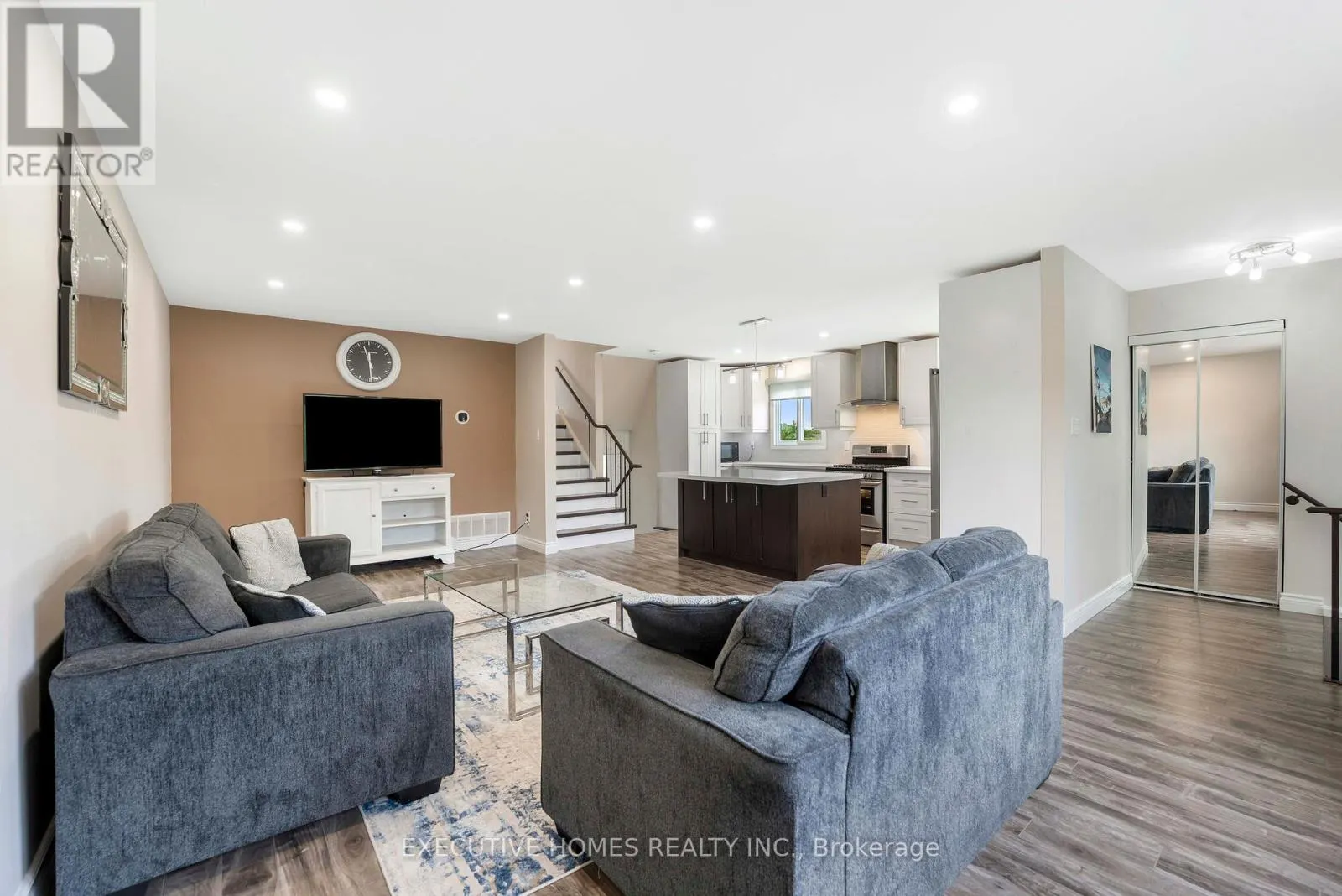 140 WEYBRIDGE TRAIL