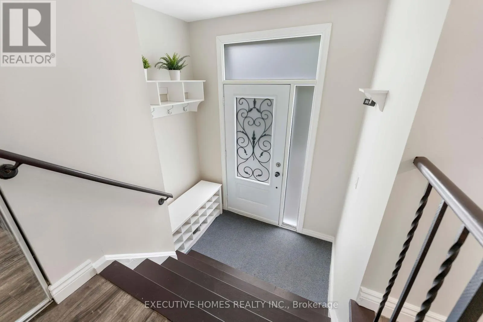 140 WEYBRIDGE TRAIL