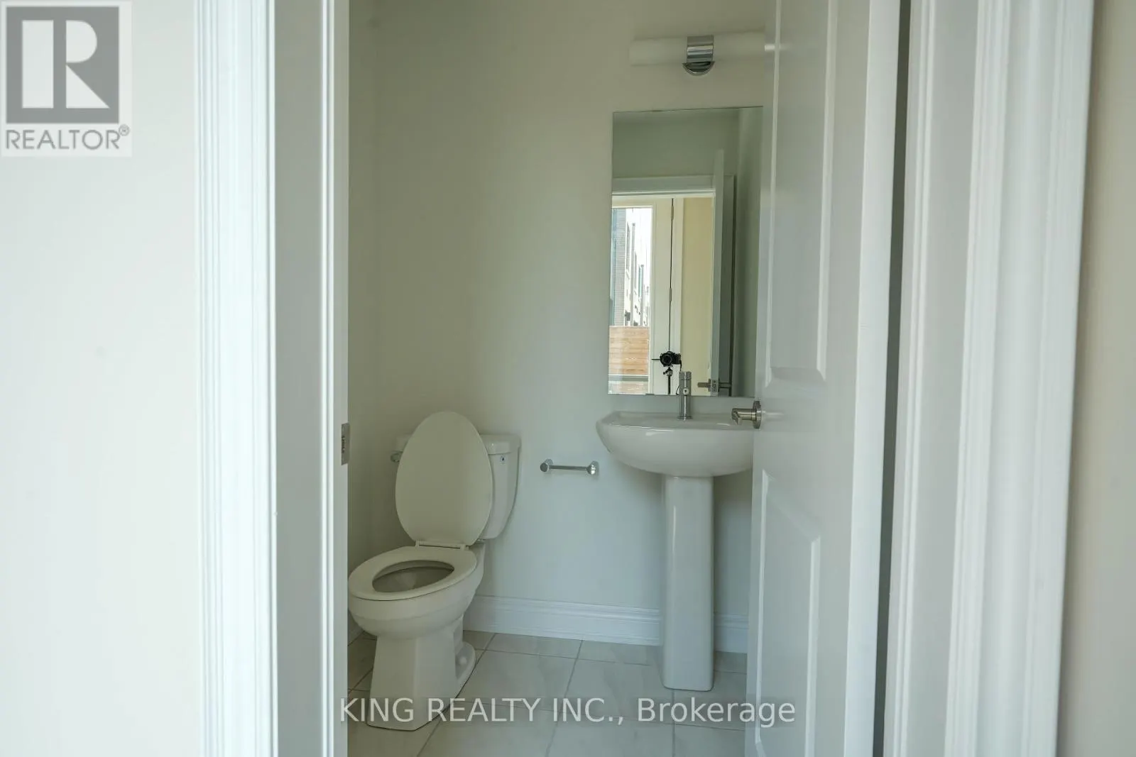 52 - 2273 TURNBERRY ROAD