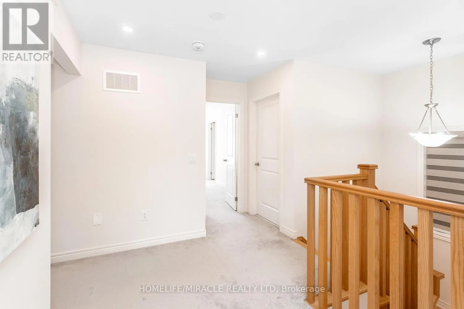 10 ELVERTON CRESCENT