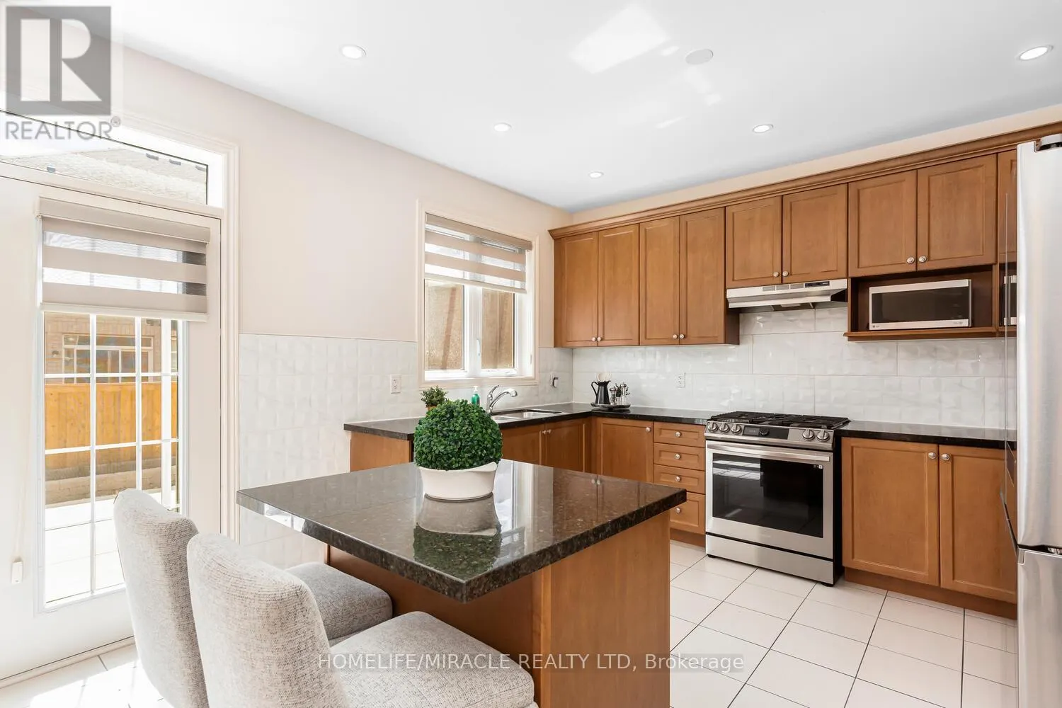 10 ELVERTON CRESCENT