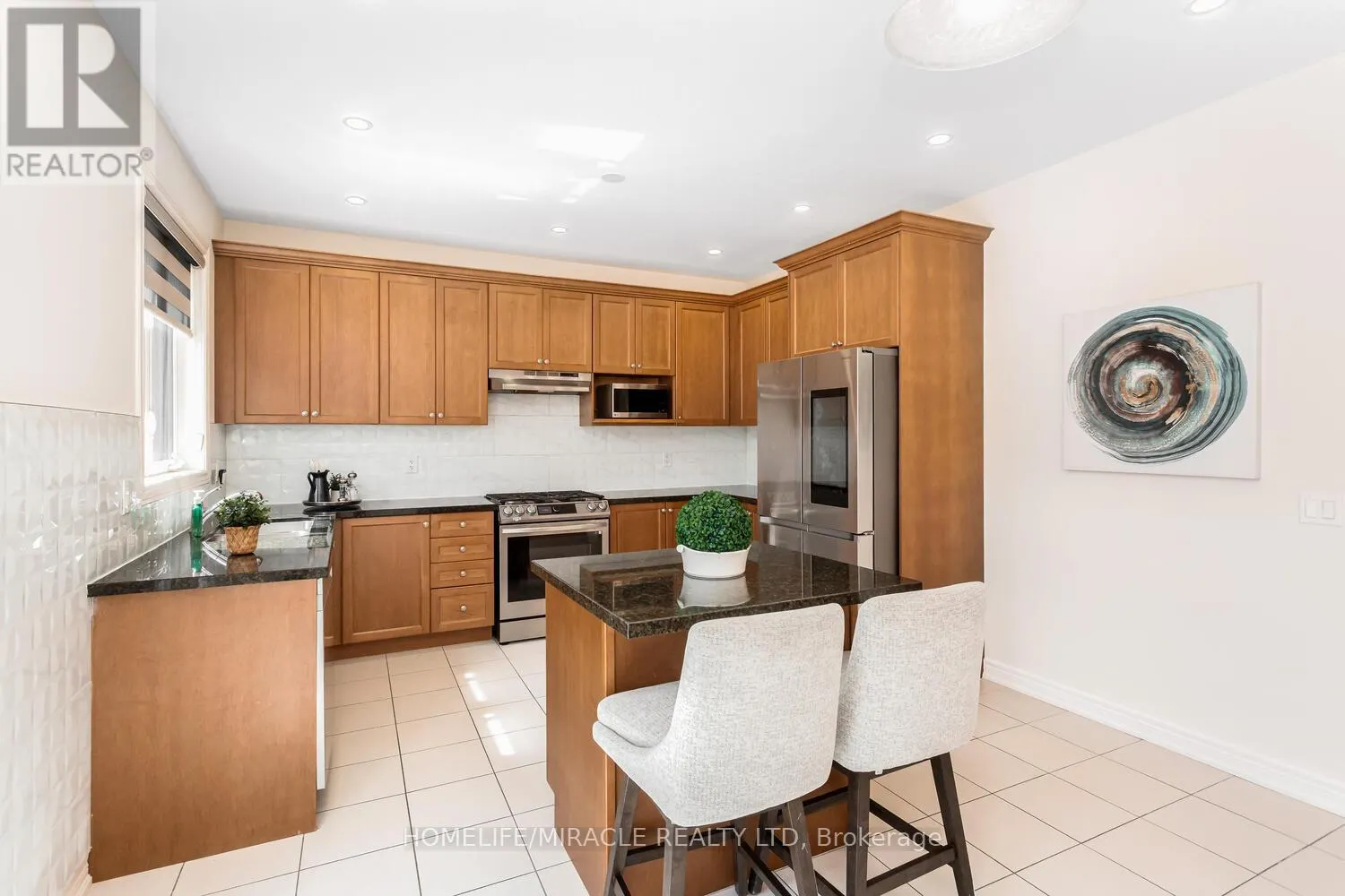 10 ELVERTON CRESCENT