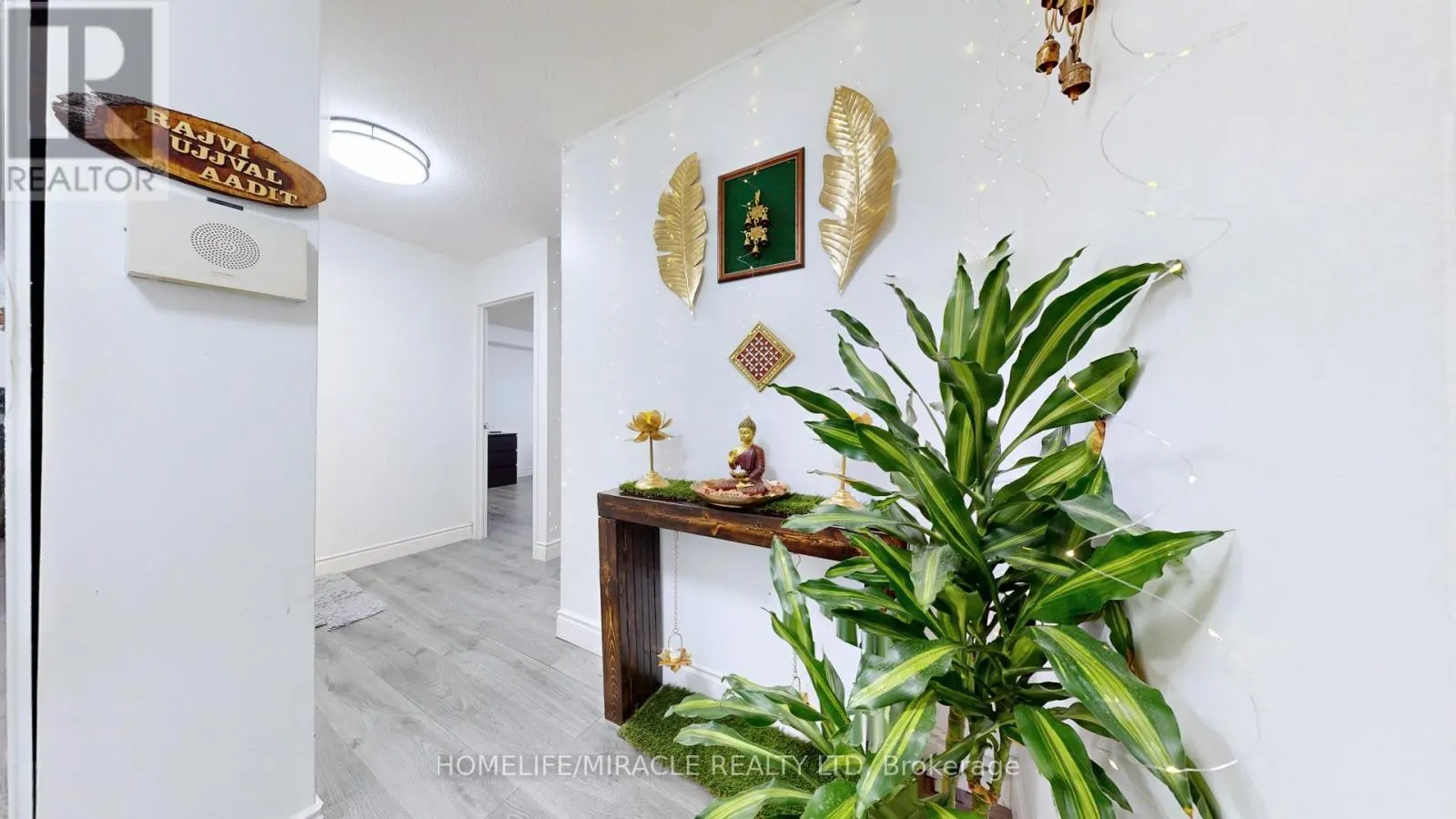 1112 - 15 KENSINGTON ROAD