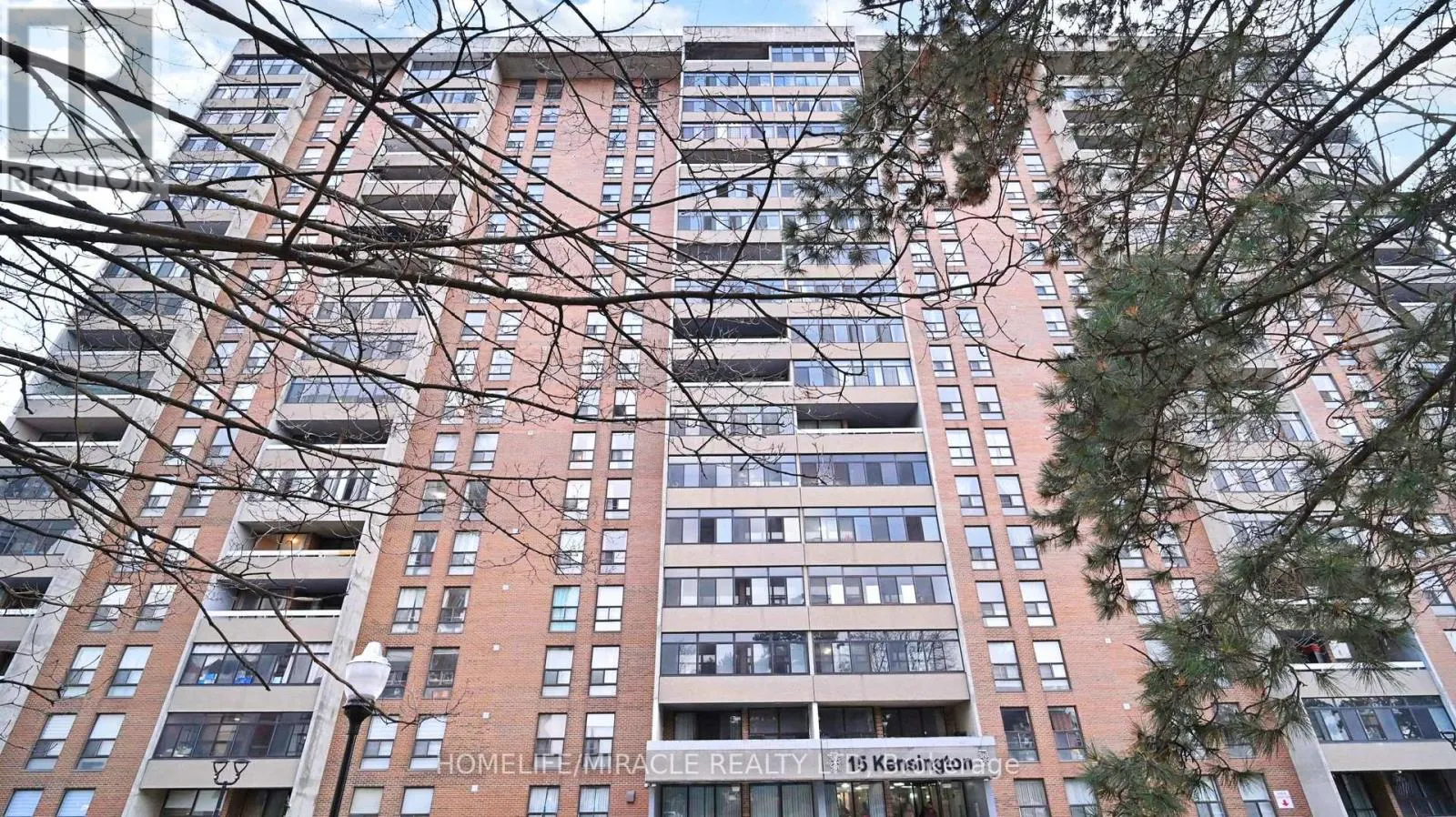 1112 - 15 KENSINGTON ROAD