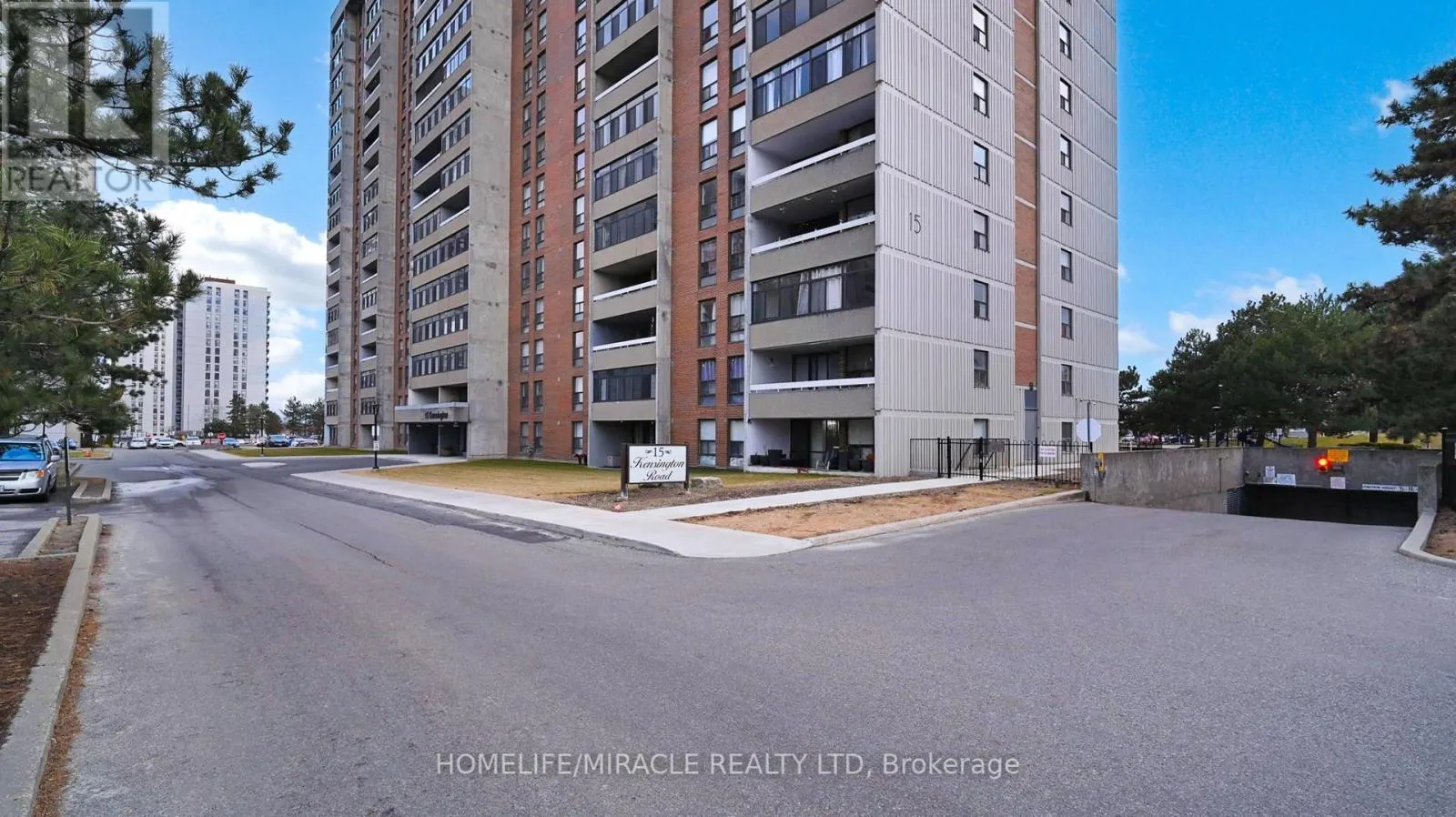 1112 - 15 KENSINGTON ROAD