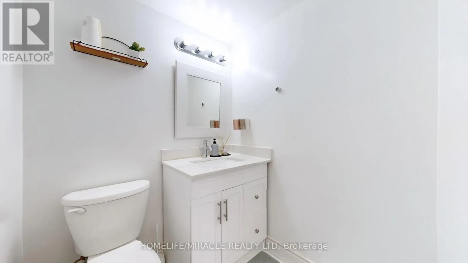 1112 - 15 KENSINGTON ROAD