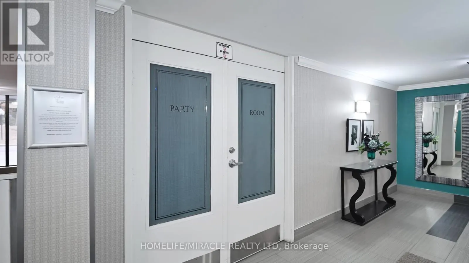 1112 - 15 KENSINGTON ROAD