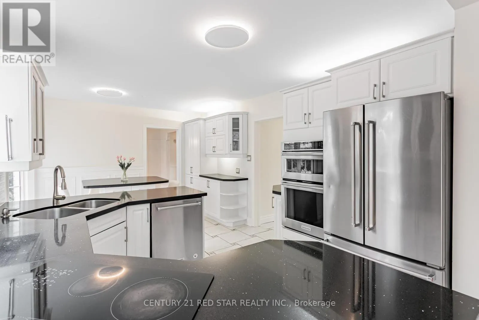 56 SILVERTHORNE BUSH DRIVE