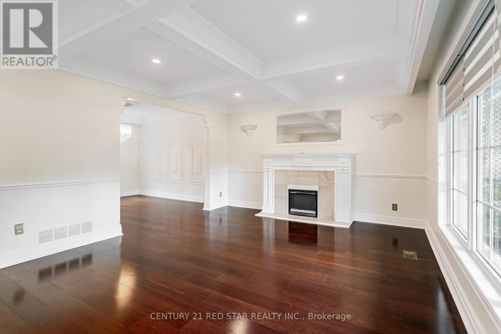 56 SILVERTHORNE BUSH DRIVE