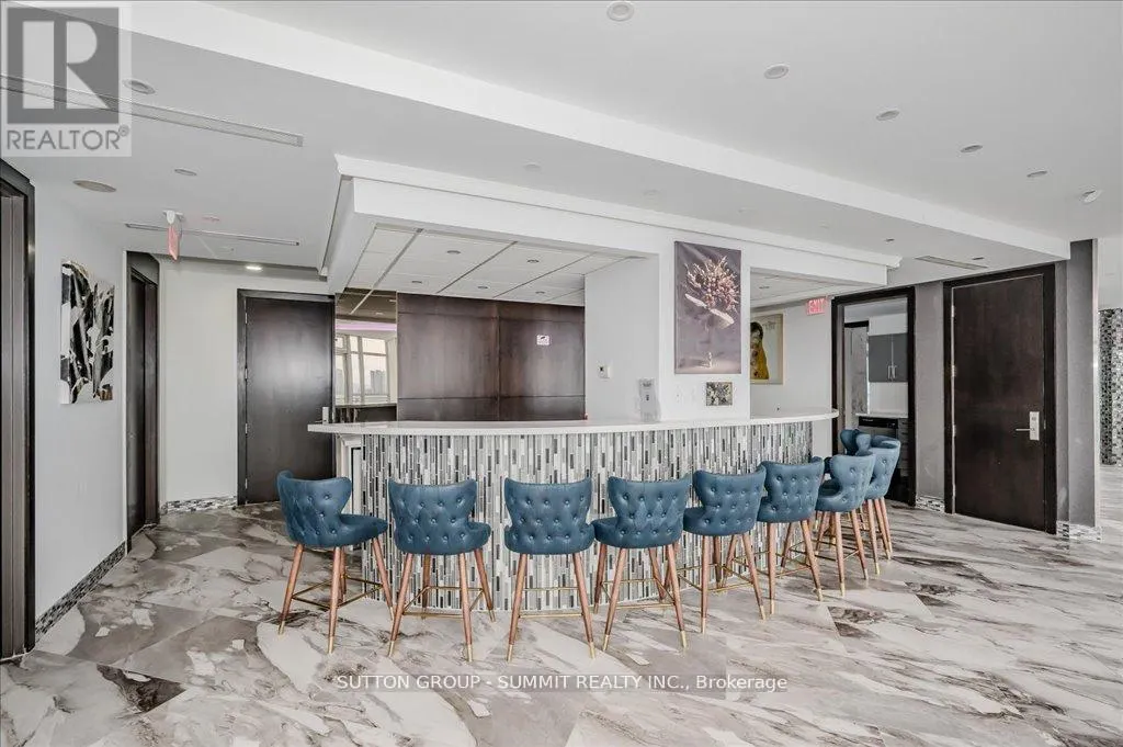 1402 - 50 ABSOLUTE AVENUE