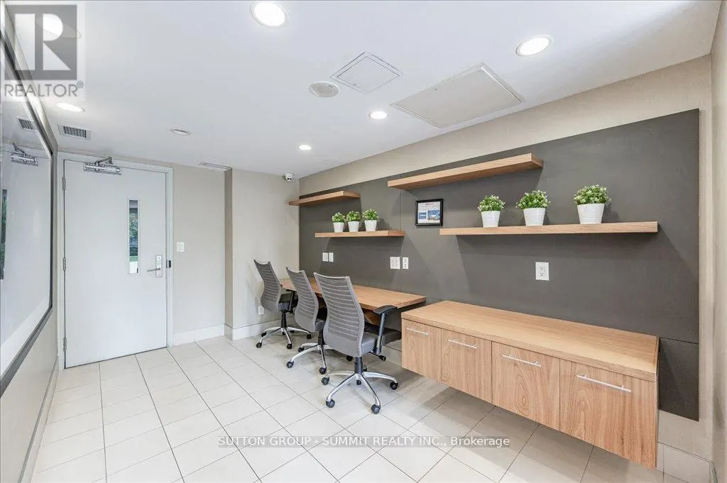 1402 - 50 ABSOLUTE AVENUE