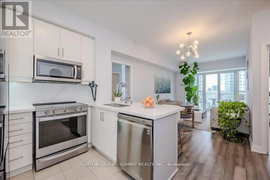1402 - 50 ABSOLUTE AVENUE