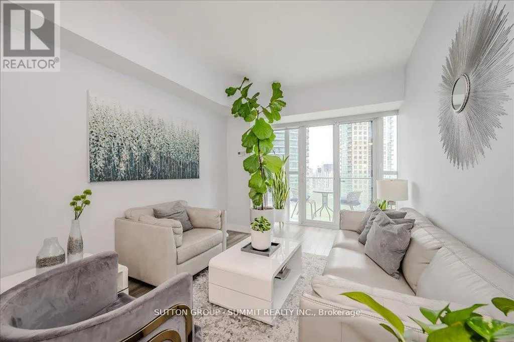 1402 - 50 ABSOLUTE AVENUE