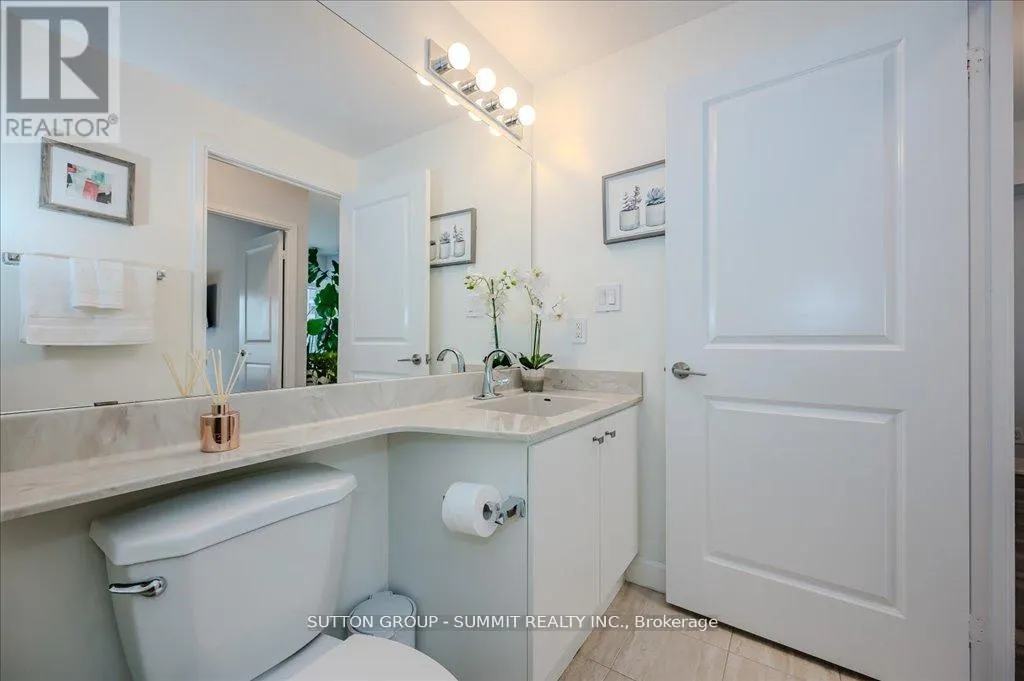 1402 - 50 ABSOLUTE AVENUE