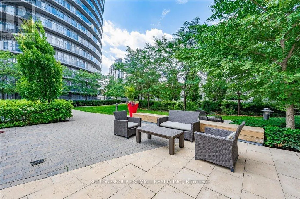 1402 - 50 ABSOLUTE AVENUE