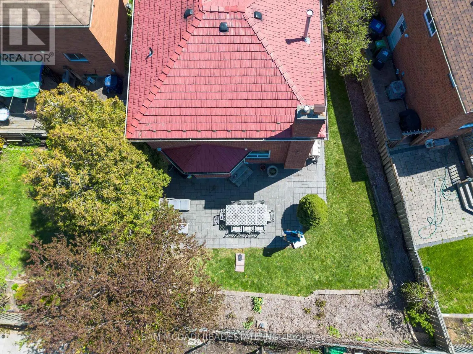 160 TUSCADERO CRESCENT