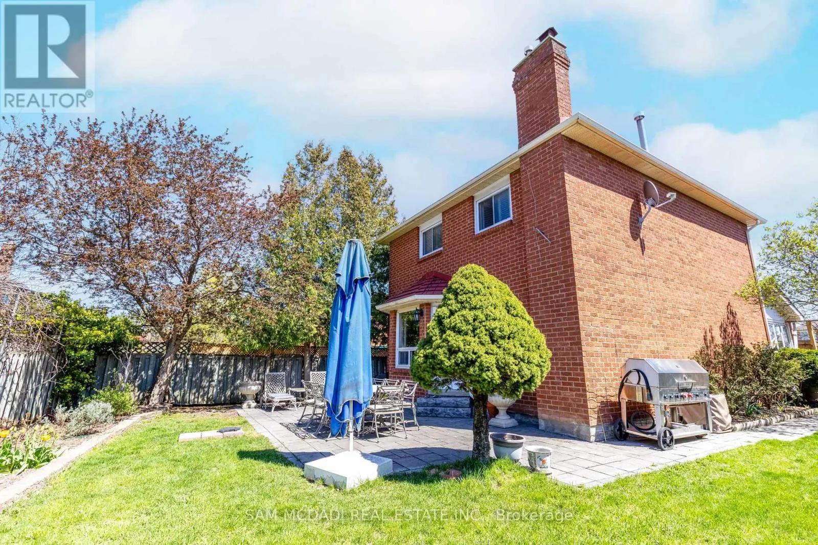 160 TUSCADERO CRESCENT