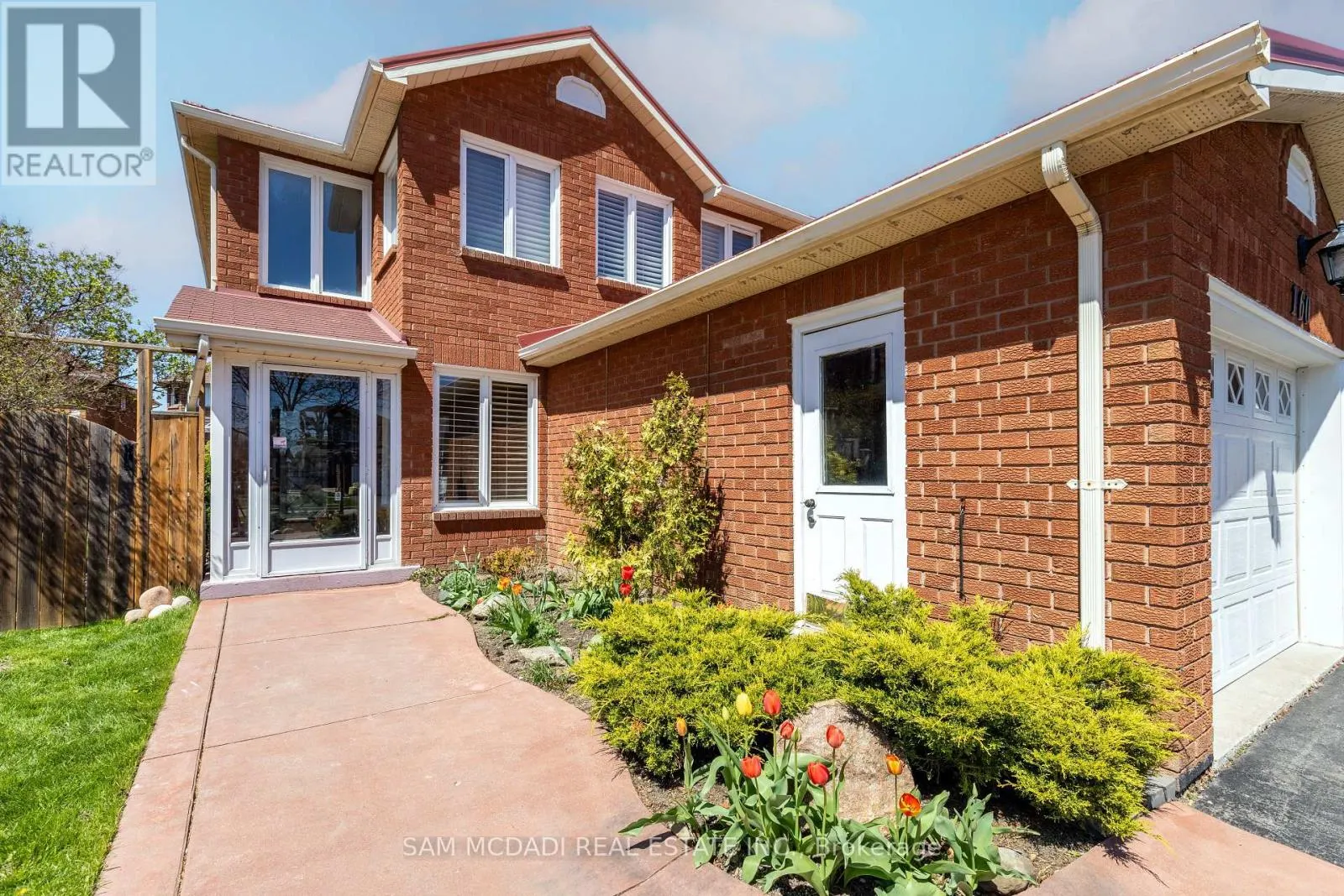 160 TUSCADERO CRESCENT