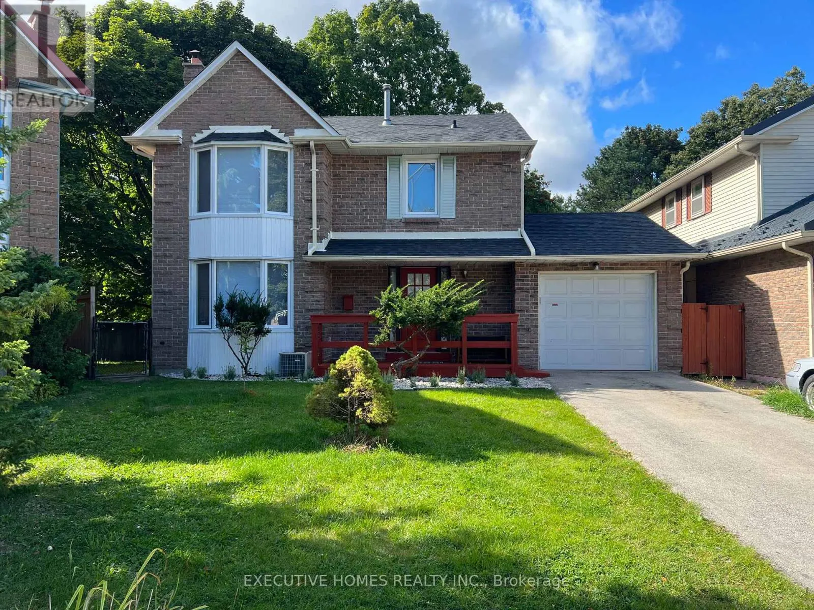 962 RAINTREE LANE