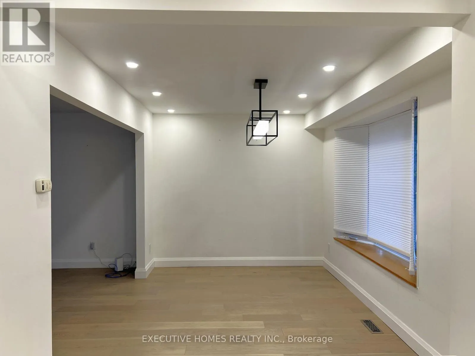 962 RAINTREE LANE